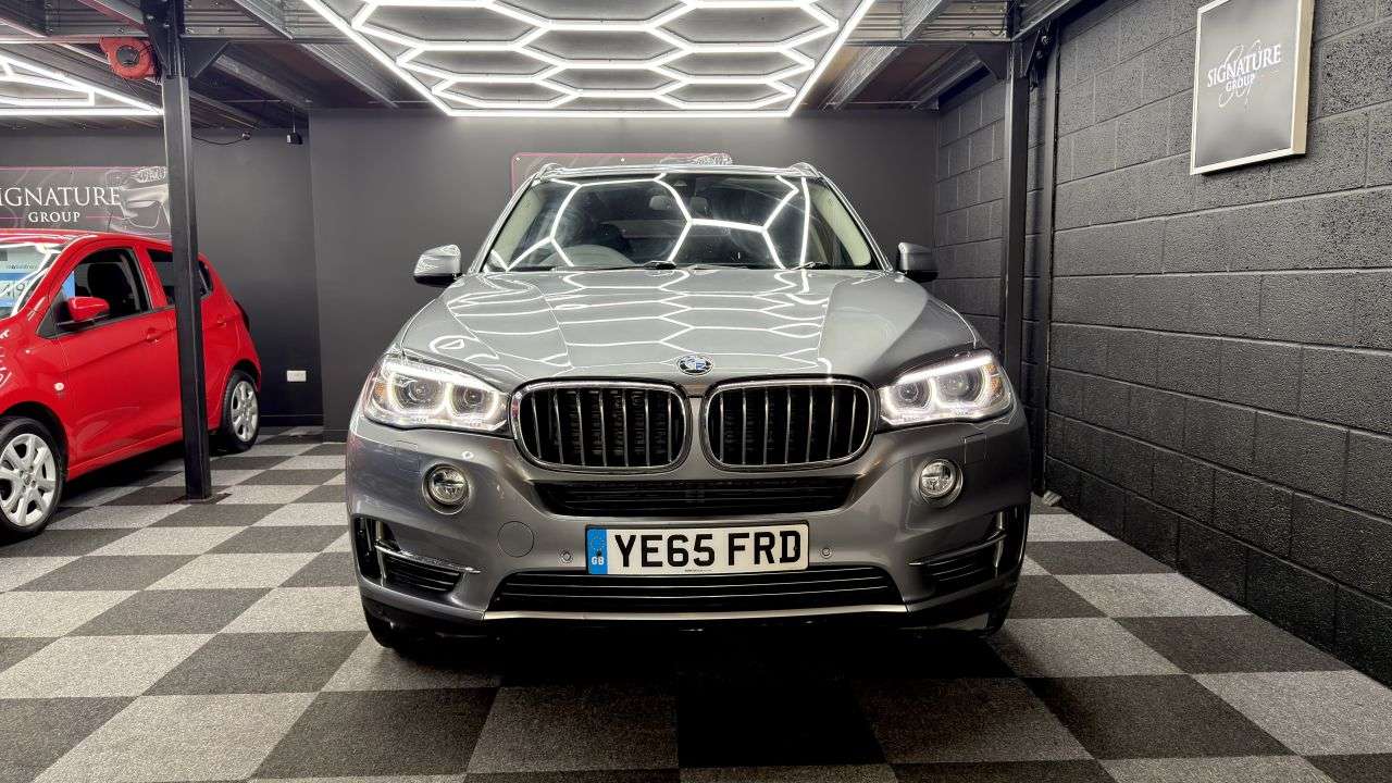 A 2015 BMW X5 3.0 30d SE SUV 5dr Diesel Auto xDrive Euro 6 (s/s) (258 ps) A 2015 BMW X5 3.0 30d SE SUV 5dr Diesel Auto xDrive Euro 6 (s/s) (258 ps)