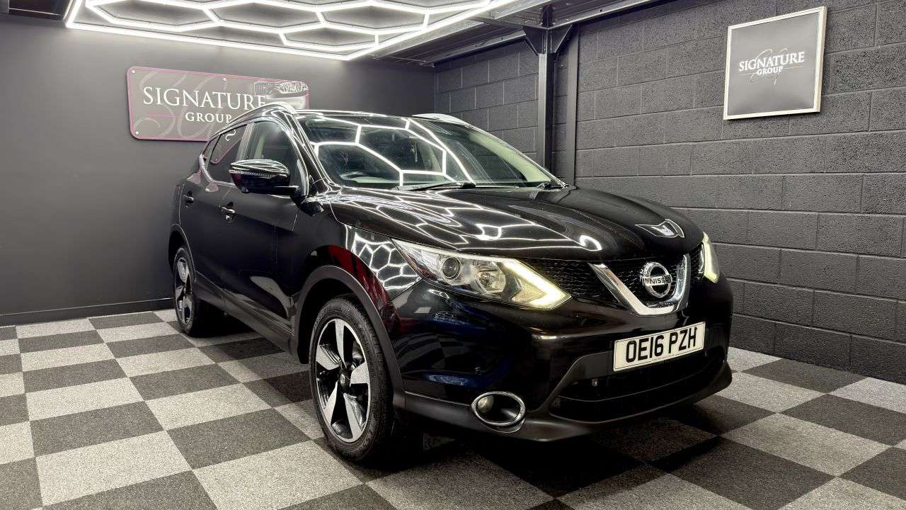 A 2016 NISSAN QASHQAI 1.5 dCi N-Connecta SUV 5dr Diesel Manual 2WD Euro 6 (s/s) (110 ps) A 2016 NISSAN QASHQAI 1.5 dCi N-Connecta SUV 5dr Diesel Manual 2WD Euro 6 (s/s) (110 ps)
