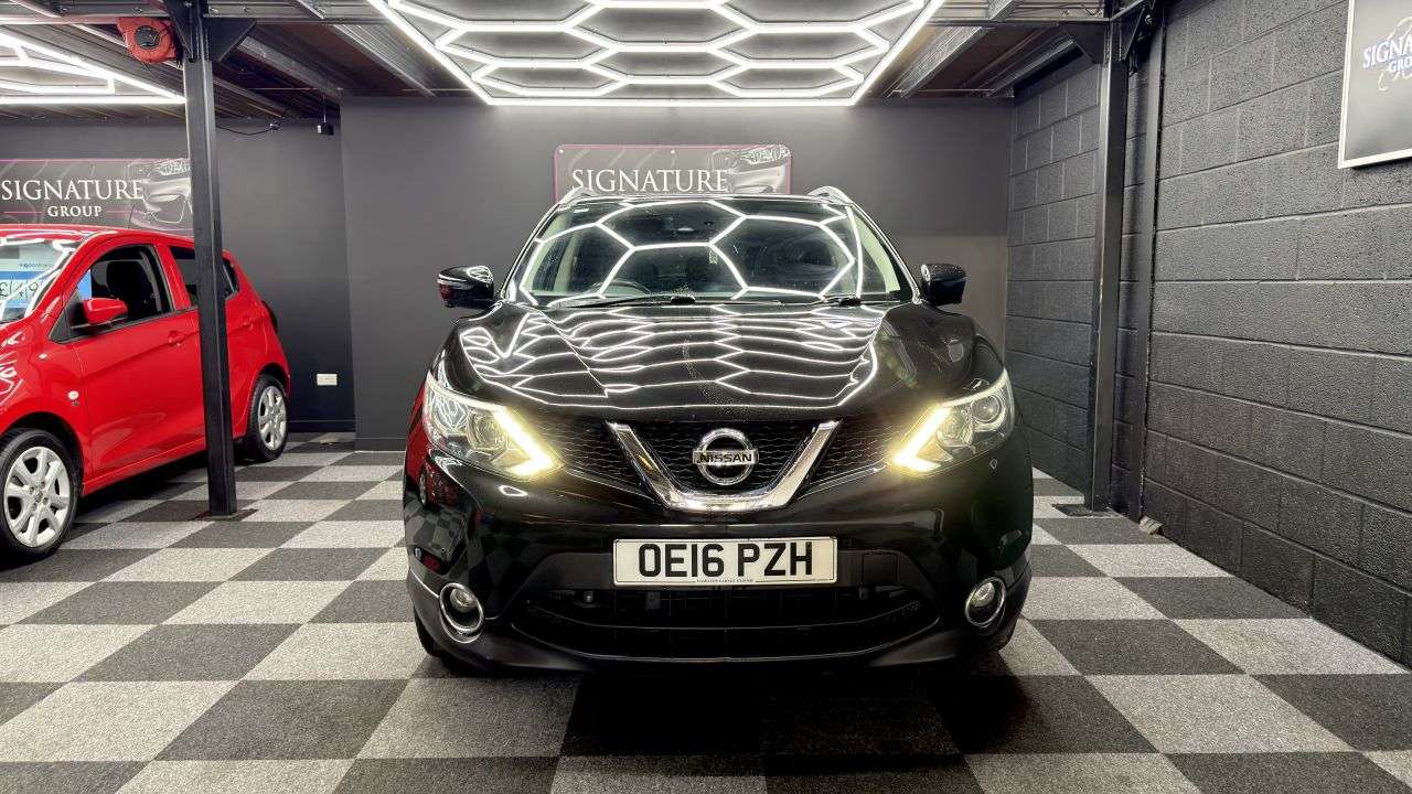 A 2016 NISSAN QASHQAI 1.5 dCi N-Connecta SUV 5dr Diesel Manual 2WD Euro 6 (s/s) (110 ps) A 2016 NISSAN QASHQAI 1.5 dCi N-Connecta SUV 5dr Diesel Manual 2WD Euro 6 (s/s) (110 ps)
