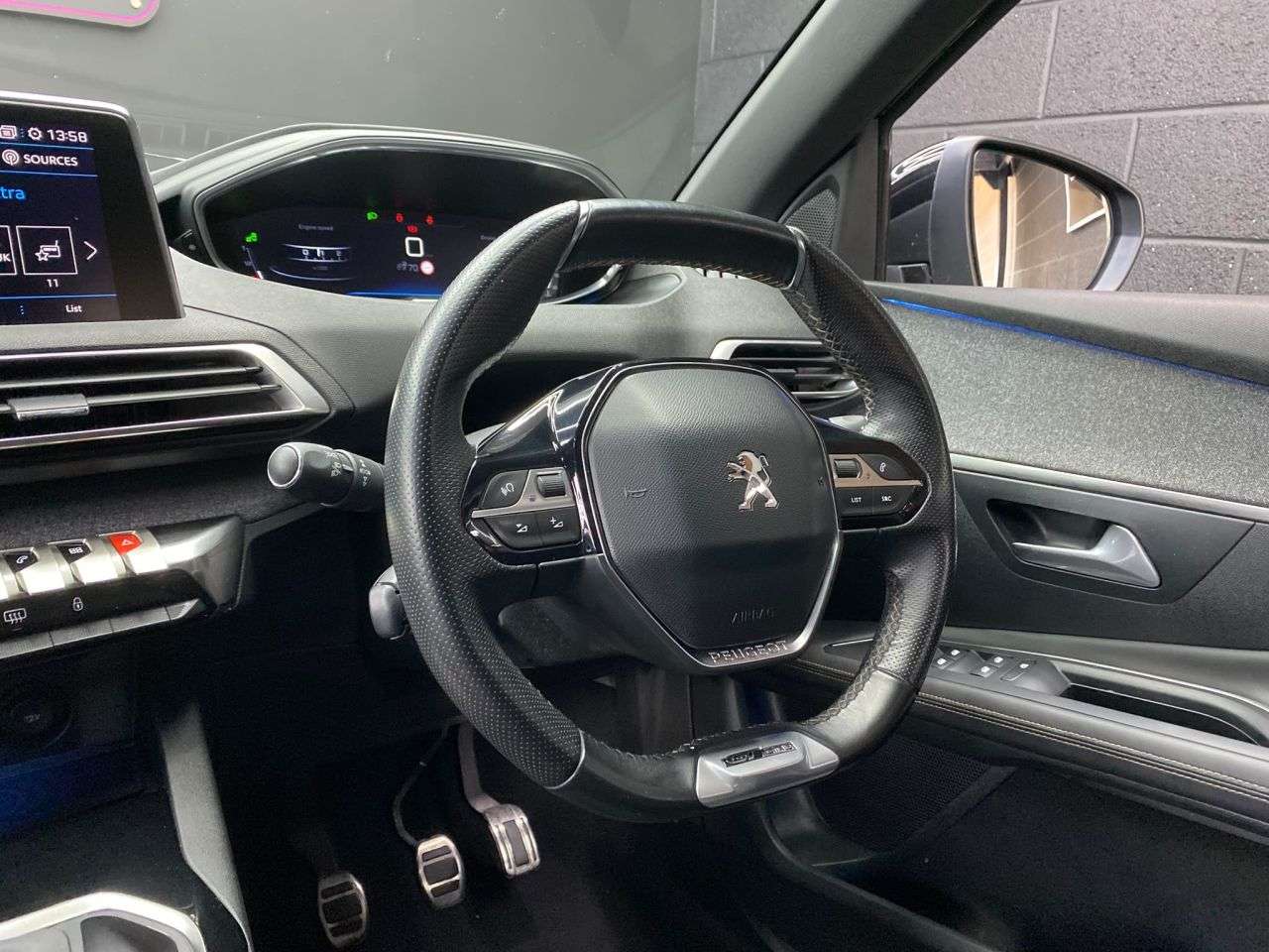 2017 PEUGEOT 3008 2017 PEUGEOT 3008