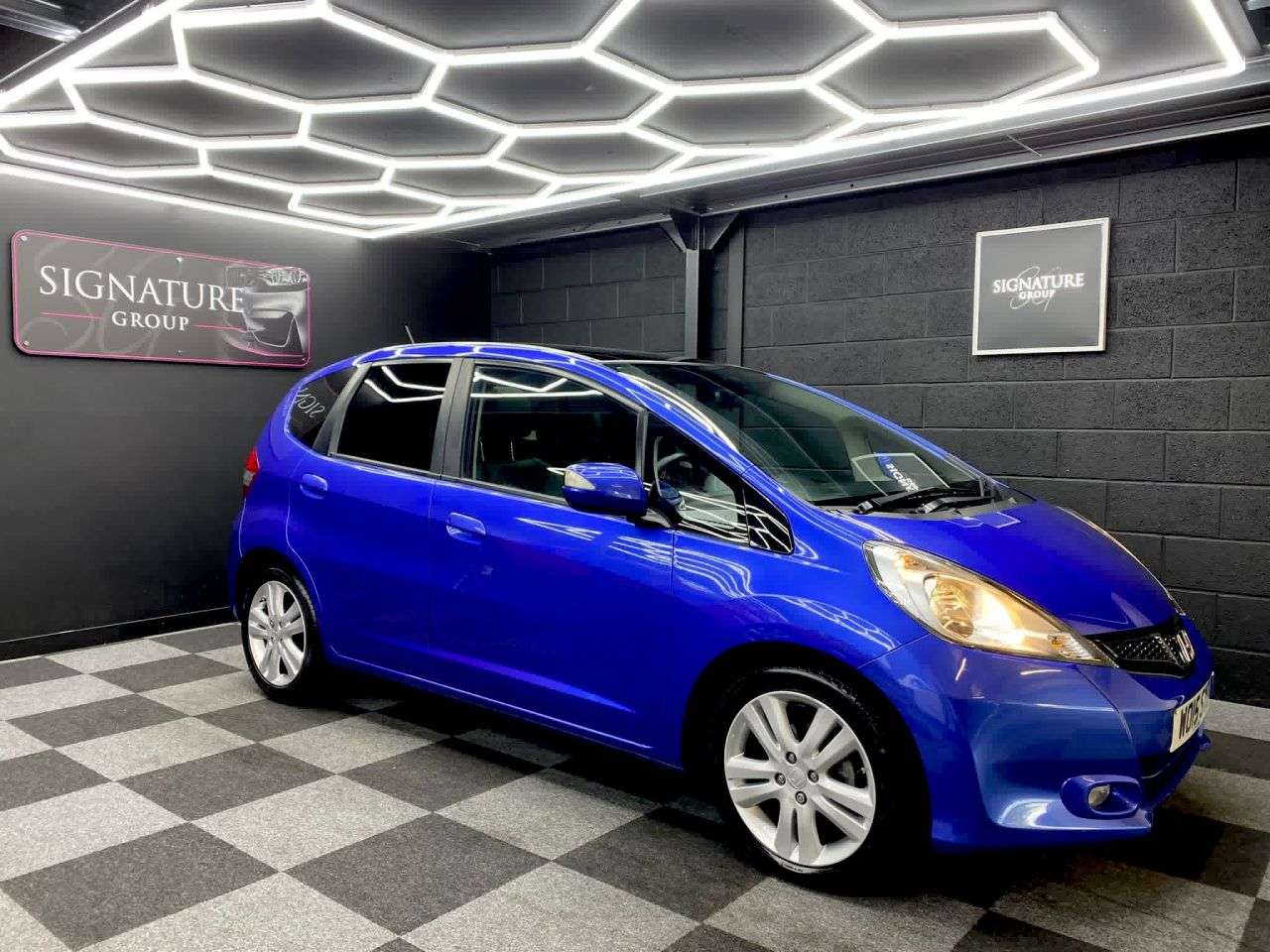 A 2015 HONDA JAZZ 1.4 i-VTEC EXL Hatchback 5dr Petrol Manual Euro 5 (99 ps) A 2015 HONDA JAZZ 1.4 i-VTEC EXL Hatchback 5dr Petrol Manual Euro 5 (99 ps)