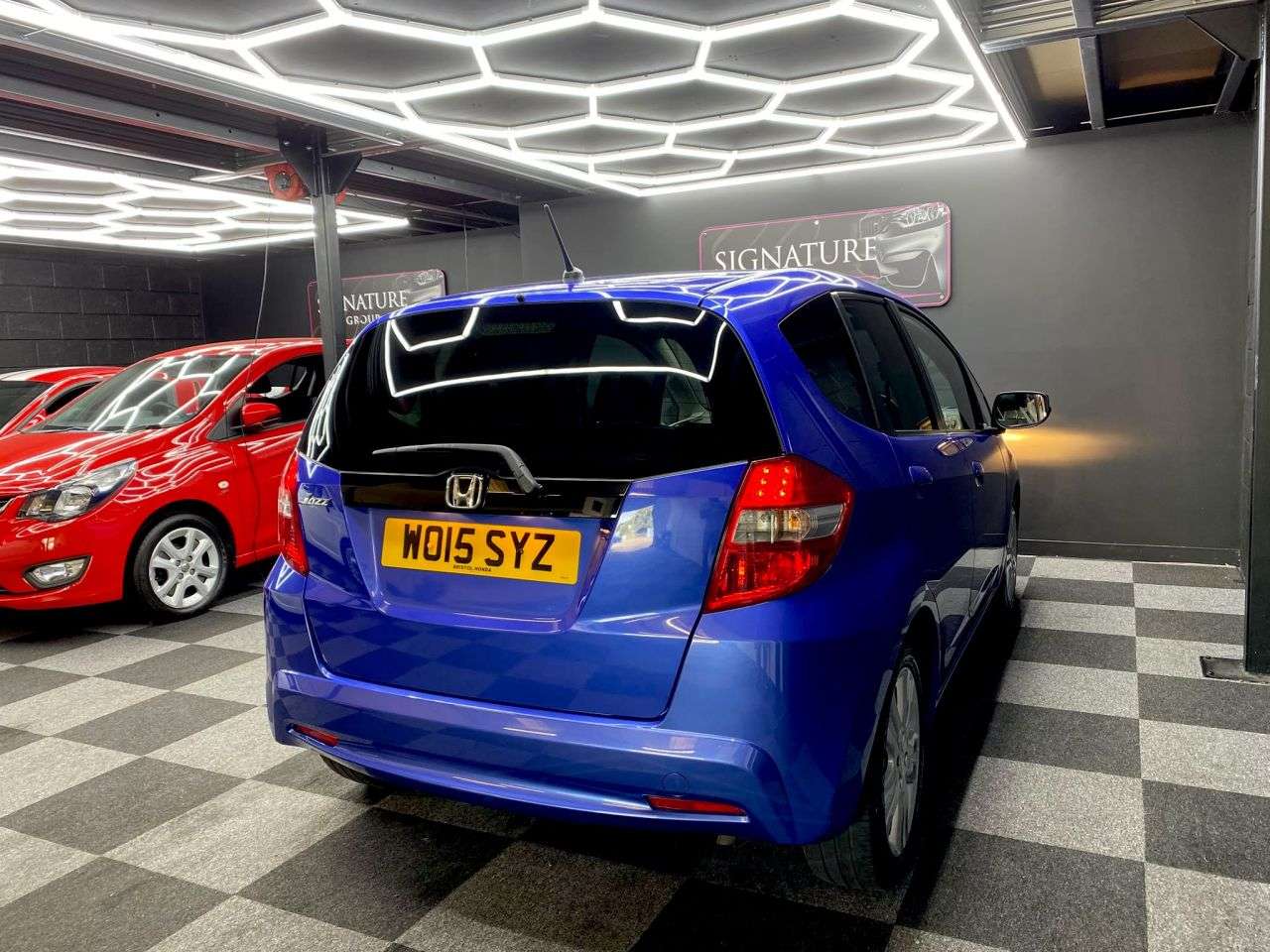 A 2015 HONDA JAZZ 1.4 i-VTEC EXL Hatchback 5dr Petrol Manual Euro 5 (99 ps) A 2015 HONDA JAZZ 1.4 i-VTEC EXL Hatchback 5dr Petrol Manual Euro 5 (99 ps)