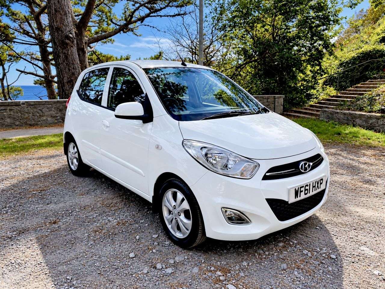 A 2011 HYUNDAI I10 1.2 Active Hatchback 5dr Petrol Manual Euro 5 (85 bhp) A 2011 HYUNDAI I10 1.2 Active Hatchback 5dr Petrol Manual Euro 5 (85 bhp)