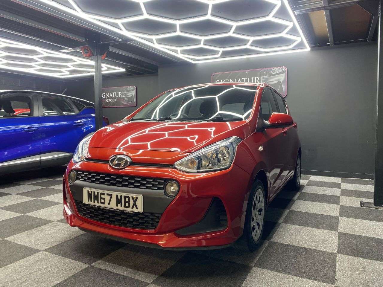 A 2018 HYUNDAI I10 1.0 SE Hatchback 5dr Petrol Manual Euro 6 (66 ps) A 2018 HYUNDAI I10 1.0 SE Hatchback 5dr Petrol Manual Euro 6 (66 ps)