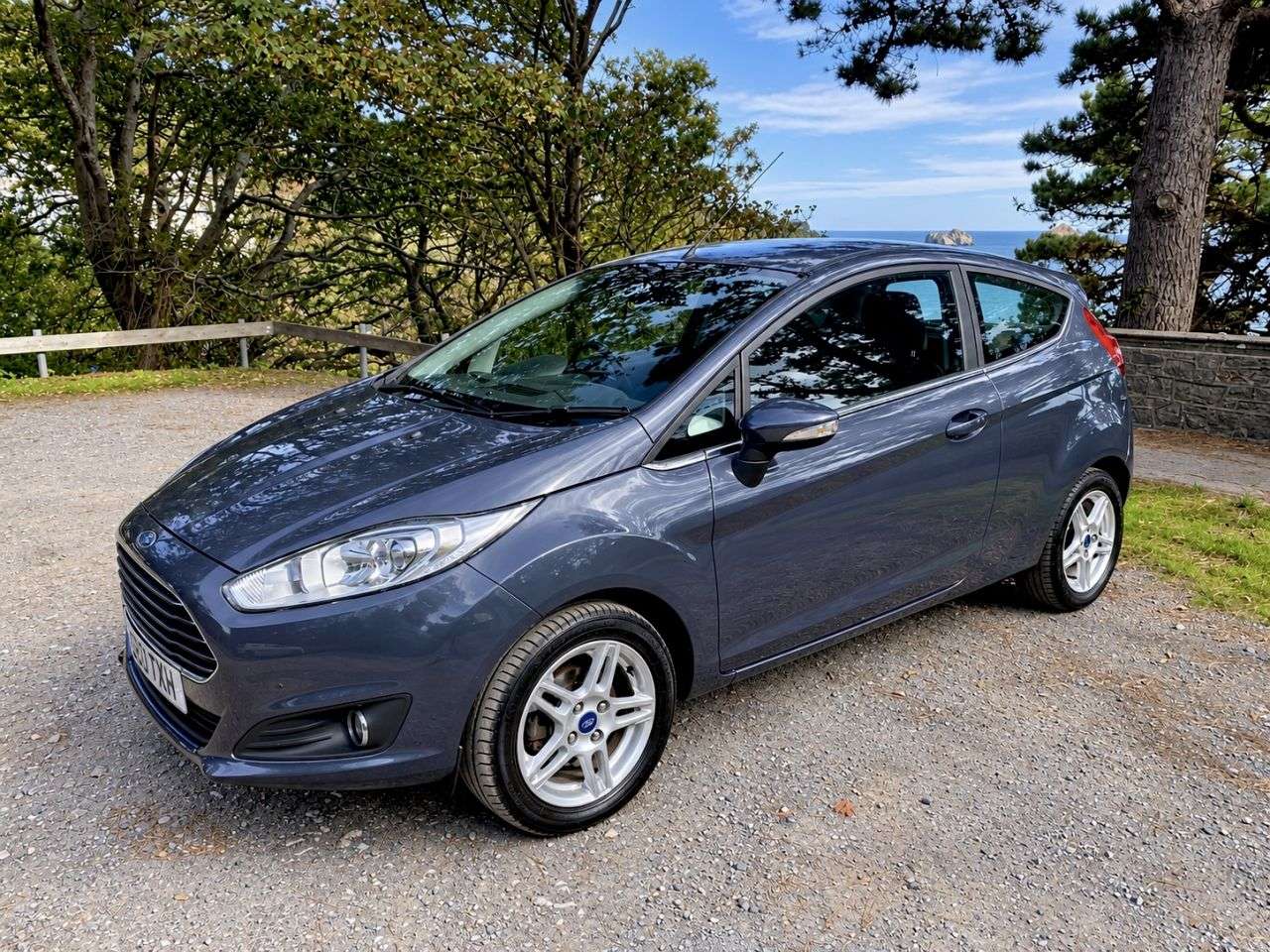 A 2013 FORD FIESTA 1.0T EcoBoost Zetec Hatchback 3dr Petrol Manual Euro 5 (s/s) (100 ps) A 2013 FORD FIESTA 1.0T EcoBoost Zetec Hatchback 3dr Petrol Manual Euro 5 (s/s) (100 ps)