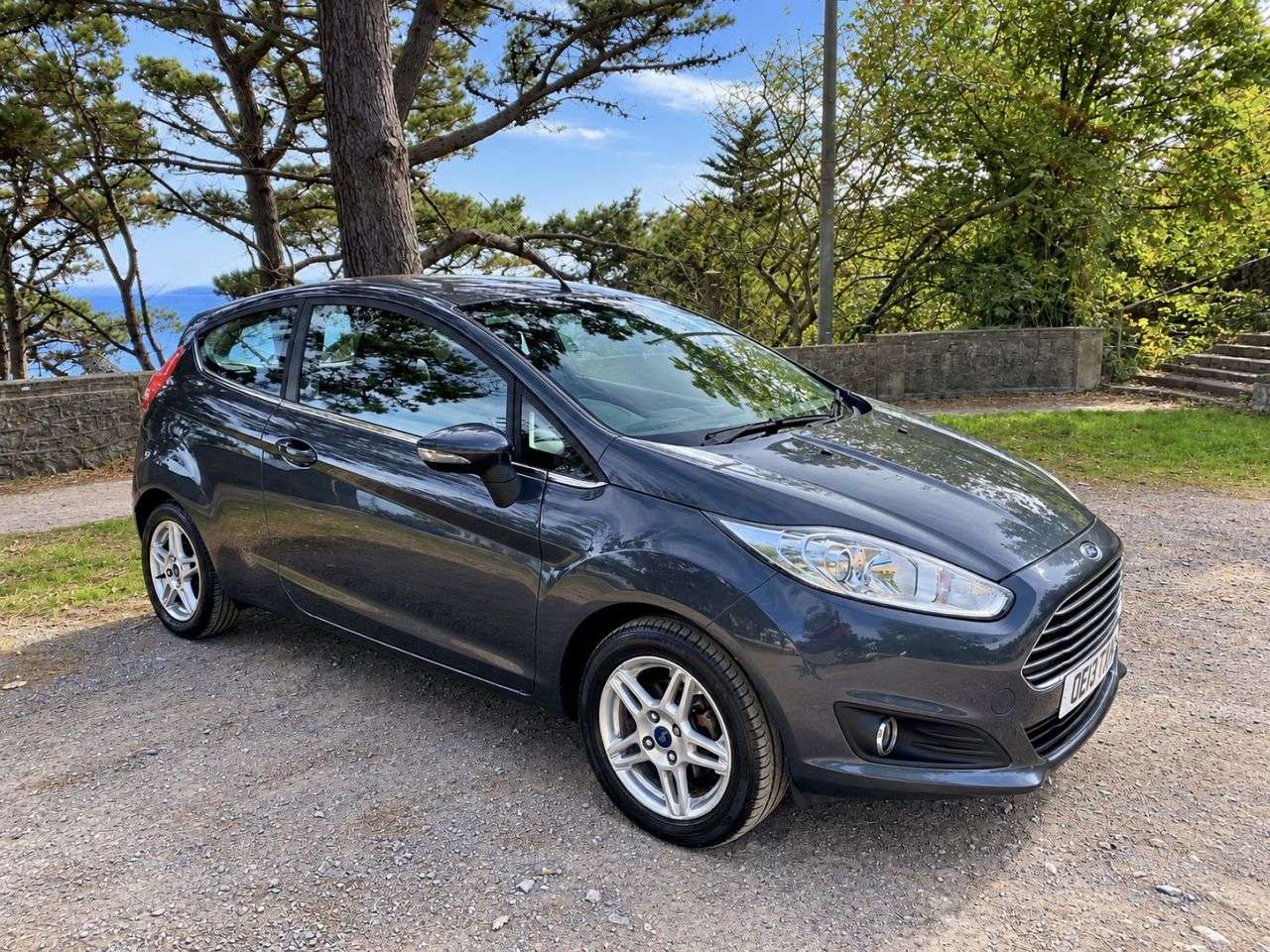 A 2013 FORD FIESTA 1.0T EcoBoost Zetec Hatchback 3dr Petrol Manual Euro 5 (s/s) (100 ps) A 2013 FORD FIESTA 1.0T EcoBoost Zetec Hatchback 3dr Petrol Manual Euro 5 (s/s) (100 ps)