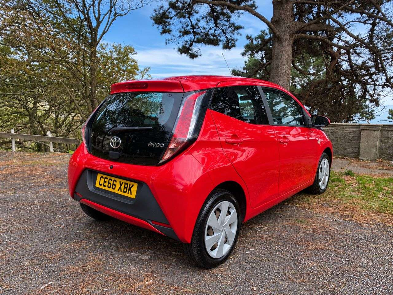 2016 TOYOTA AYGO 2016 TOYOTA AYGO