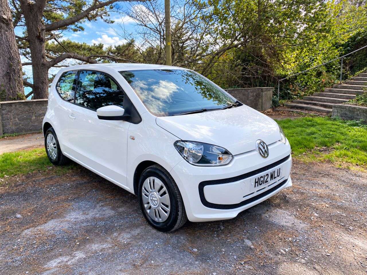 A 2012 VOLKSWAGEN UP! 1.0 Move up! Hatchback 3dr Petrol Manual Euro 5 (60 ps) A 2012 VOLKSWAGEN UP! 1.0 Move up! Hatchback 3dr Petrol Manual Euro 5 (60 ps)