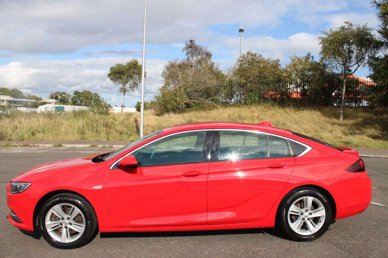 A 2018 VAUXHALL INSIGNIA 1.6 TECH LINE AUTO 2018,Sat Nav,Bluetooth,Dab,Cruise,Parking Sensors,F.S.H, A 2018 VAUXHALL INSIGNIA 1.6 TECH LINE AUTO 2018,Sat Nav,Bluetooth,Dab,Cruise,Parking Sensors,F.S.H,