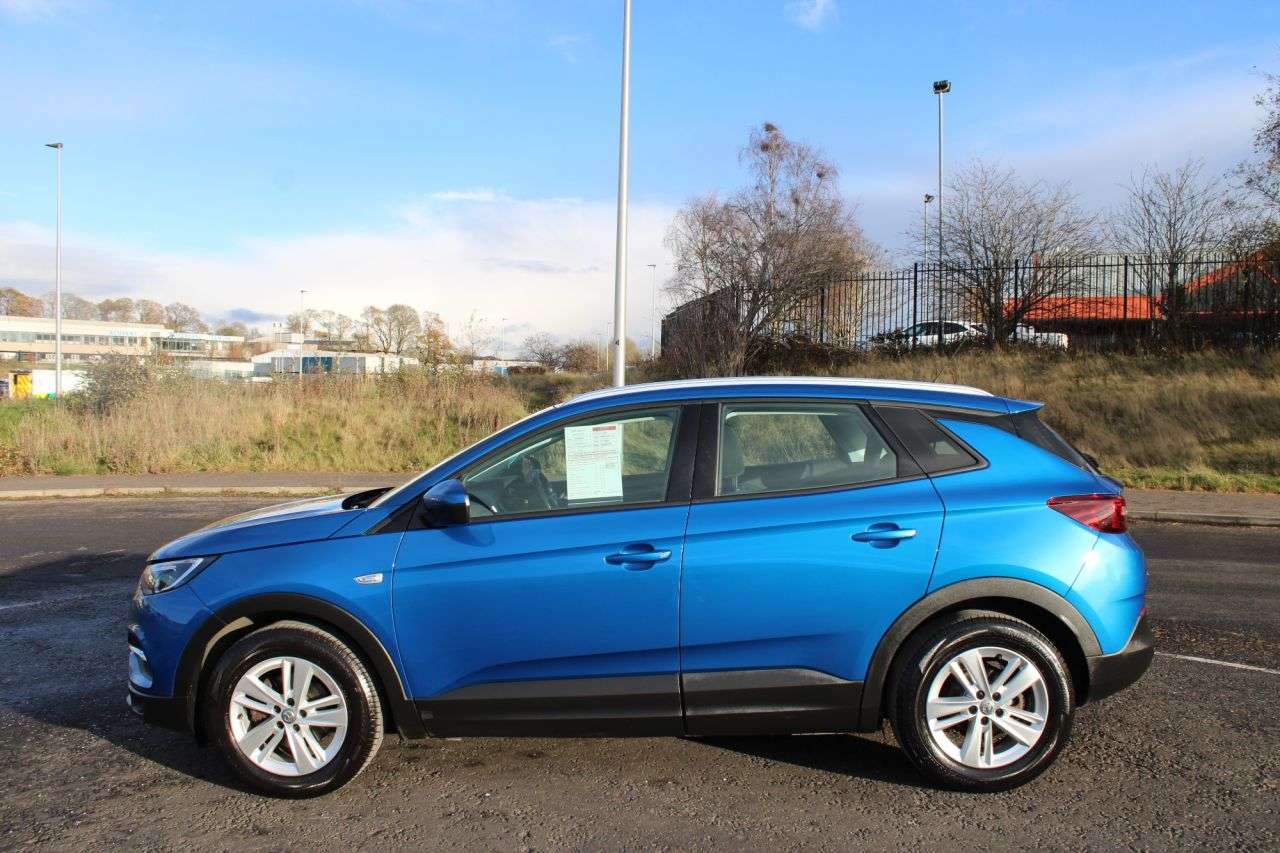 A 2019 VAUXHALL GRANDLAND X 1.2T SE 2019,Bluetooth,DAB,Cruise,Parking Sensors,F.S.H,Ulez Compliant A 2019 VAUXHALL GRANDLAND X 1.2T SE 2019,Bluetooth,DAB,Cruise,Parking Sensors,F.S.H,Ulez Compliant