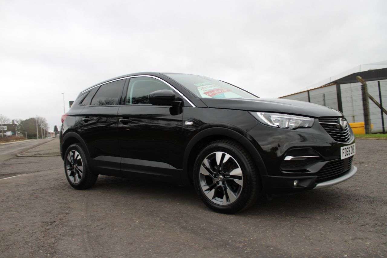 A 2019 VAUXHALL GRANDLAND X 1.2 Turbo SRi 2019,Diamond Cut Alloys,Sat Nav,Bluetooth,DAB,Park Sensors,F. A 2019 VAUXHALL GRANDLAND X 1.2 Turbo SRi 2019,Diamond Cut Alloys,Sat Nav,Bluetooth,DAB,Park Sensors,F.
