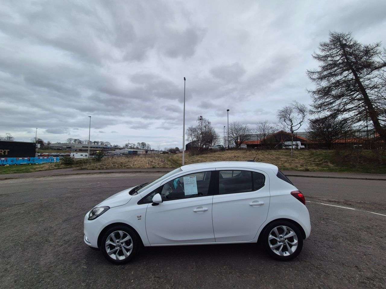 A 2016 VAUXHALL CORSA 1.4i SRi,2016,Bluetooth,DAB,Cruise,55mpg,£35 Tax,Insurance Group 6 A 2016 VAUXHALL CORSA 1.4i SRi,2016,Bluetooth,DAB,Cruise,55mpg,£35 Tax,Insurance Group 6