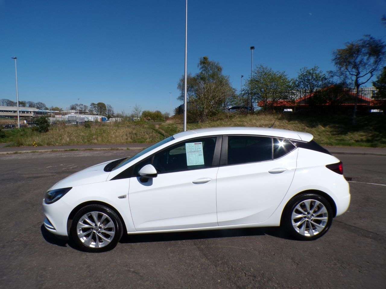 A 2018 VAUXHALL ASTRA 1.4i Design 2018,Bluetooth,DAB,Cruise Control,Superb Condition,F.S.H A 2018 VAUXHALL ASTRA 1.4i Design 2018,Bluetooth,DAB,Cruise Control,Superb Condition,F.S.H
