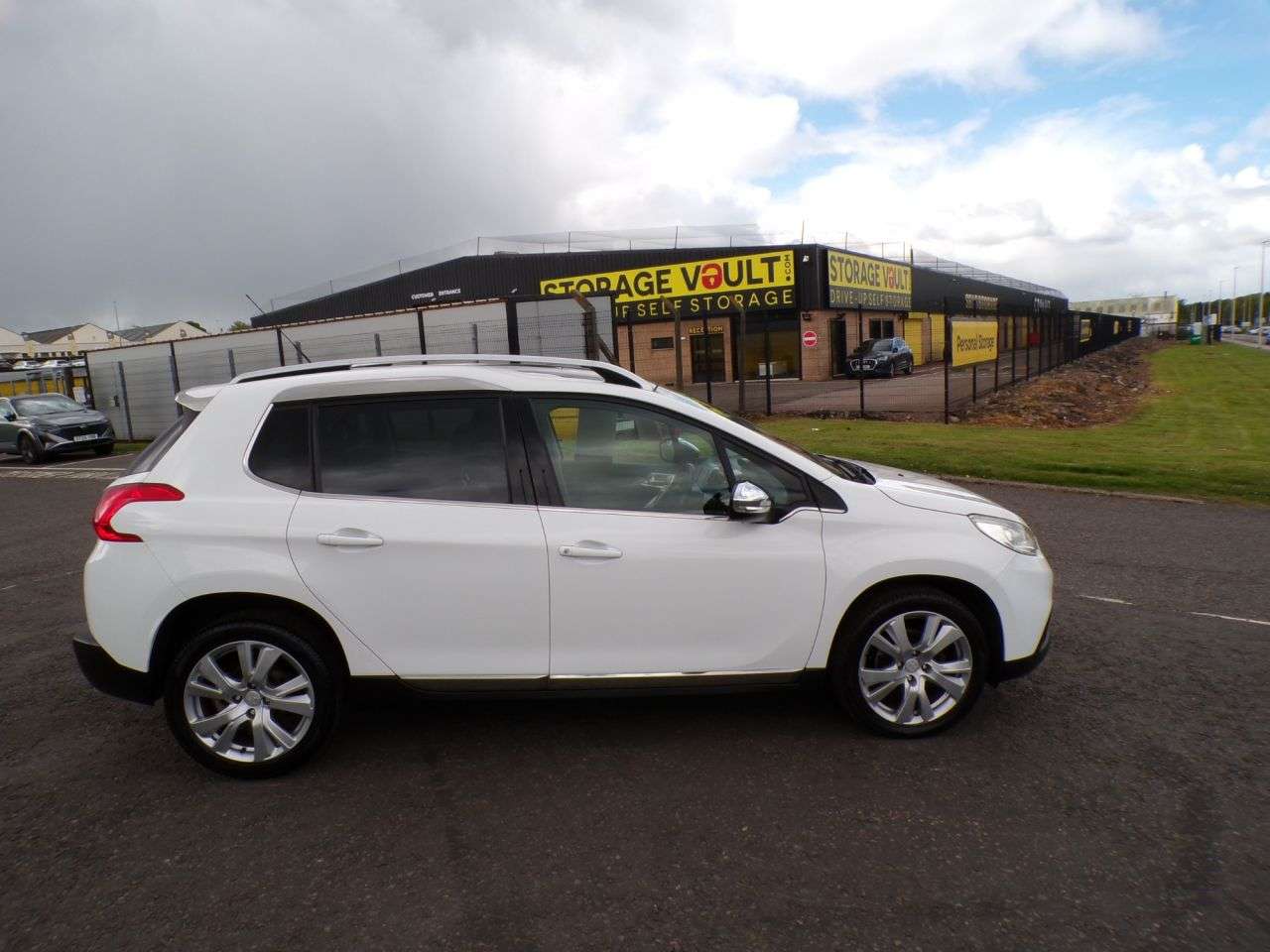 2015 PEUGEOT 2008 2015 PEUGEOT 2008