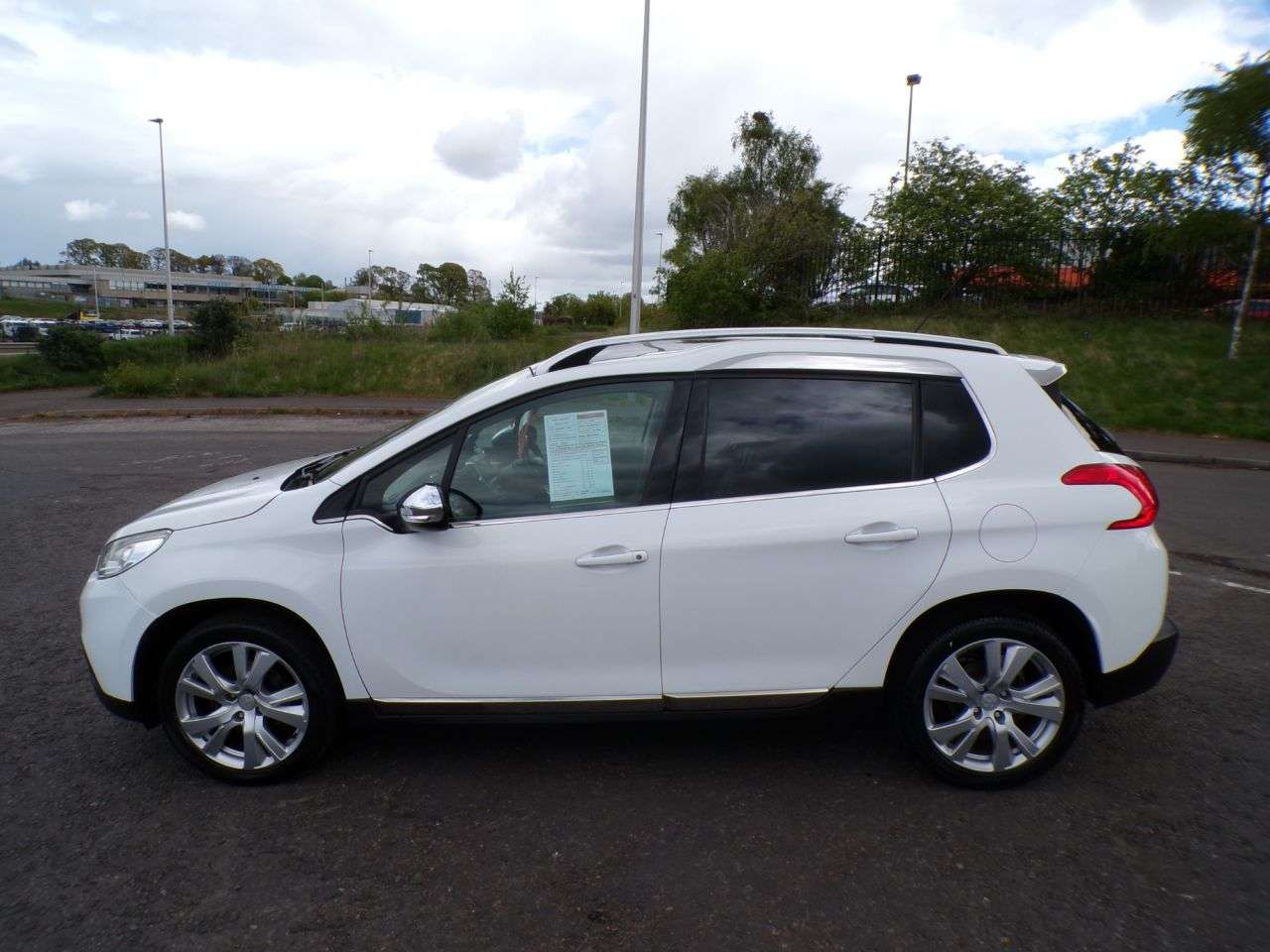 2015 PEUGEOT 2008 2015 PEUGEOT 2008