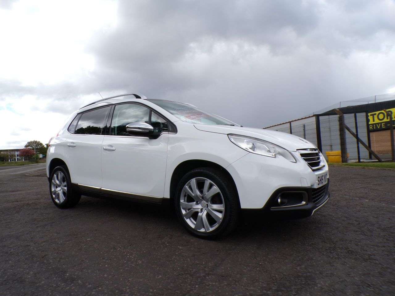 2015 PEUGEOT 2008 2015 PEUGEOT 2008