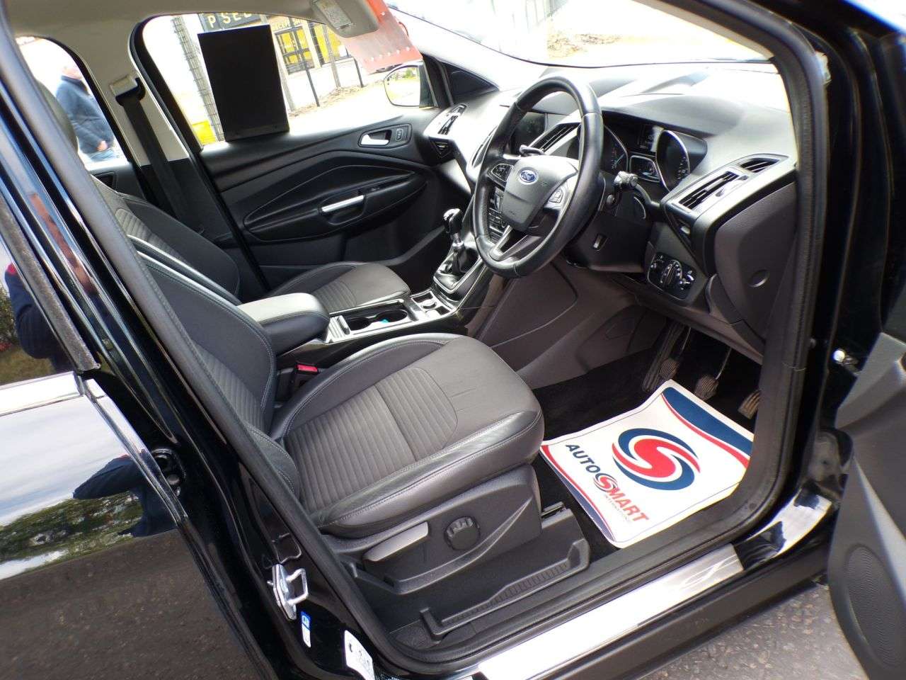 A 2017 FORD KUGA 2.0 TDCi Titanium 2017.Sat Nav,Half Leather,Cruise,DAB,F.S.H,Ulez Compliant A 2017 FORD KUGA 2.0 TDCi Titanium 2017.Sat Nav,Half Leather,Cruise,DAB,F.S.H,Ulez Compliant