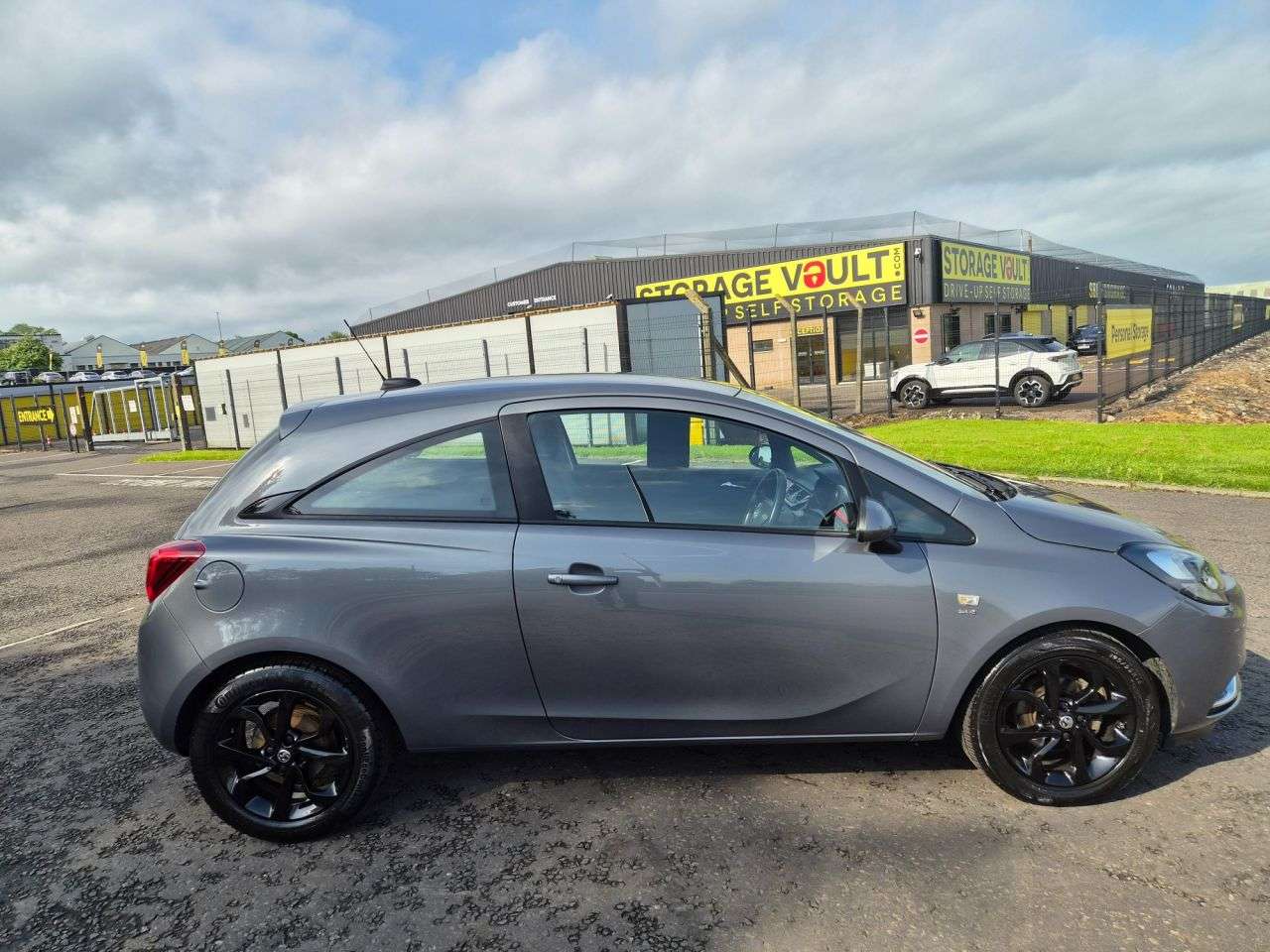 A 2016 VAUXHALL CORSA 1.4i SRi 2016,Bluetooh,DAB,Cruise,Air Con,55mpg,£35 Tax,F.S.H,Ulez Complian A 2016 VAUXHALL CORSA 1.4i SRi 2016,Bluetooh,DAB,Cruise,Air Con,55mpg,£35 Tax,F.S.H,Ulez Complian