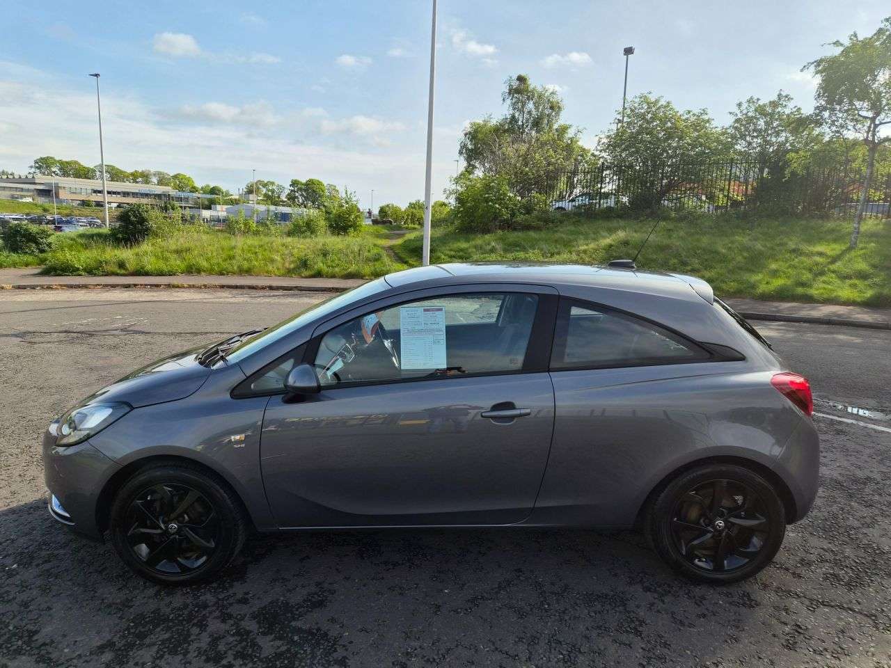A 2016 VAUXHALL CORSA 1.4i SRi 2016,Bluetooh,DAB,Cruise,Air Con,55mpg,£35 Tax,F.S.H,Ulez Complian A 2016 VAUXHALL CORSA 1.4i SRi 2016,Bluetooh,DAB,Cruise,Air Con,55mpg,£35 Tax,F.S.H,Ulez Complian