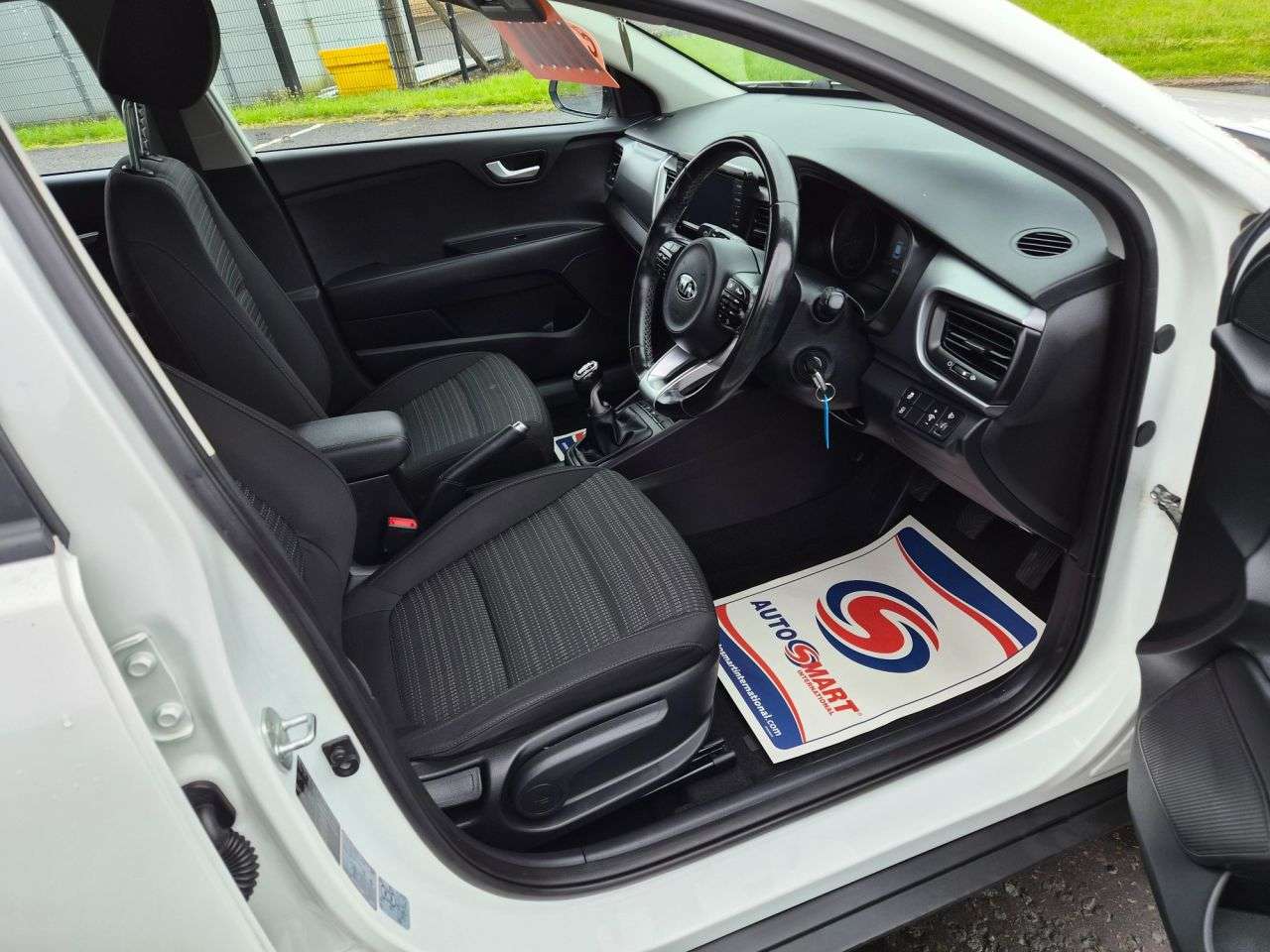 2018 KIA STONIC 2018 KIA STONIC