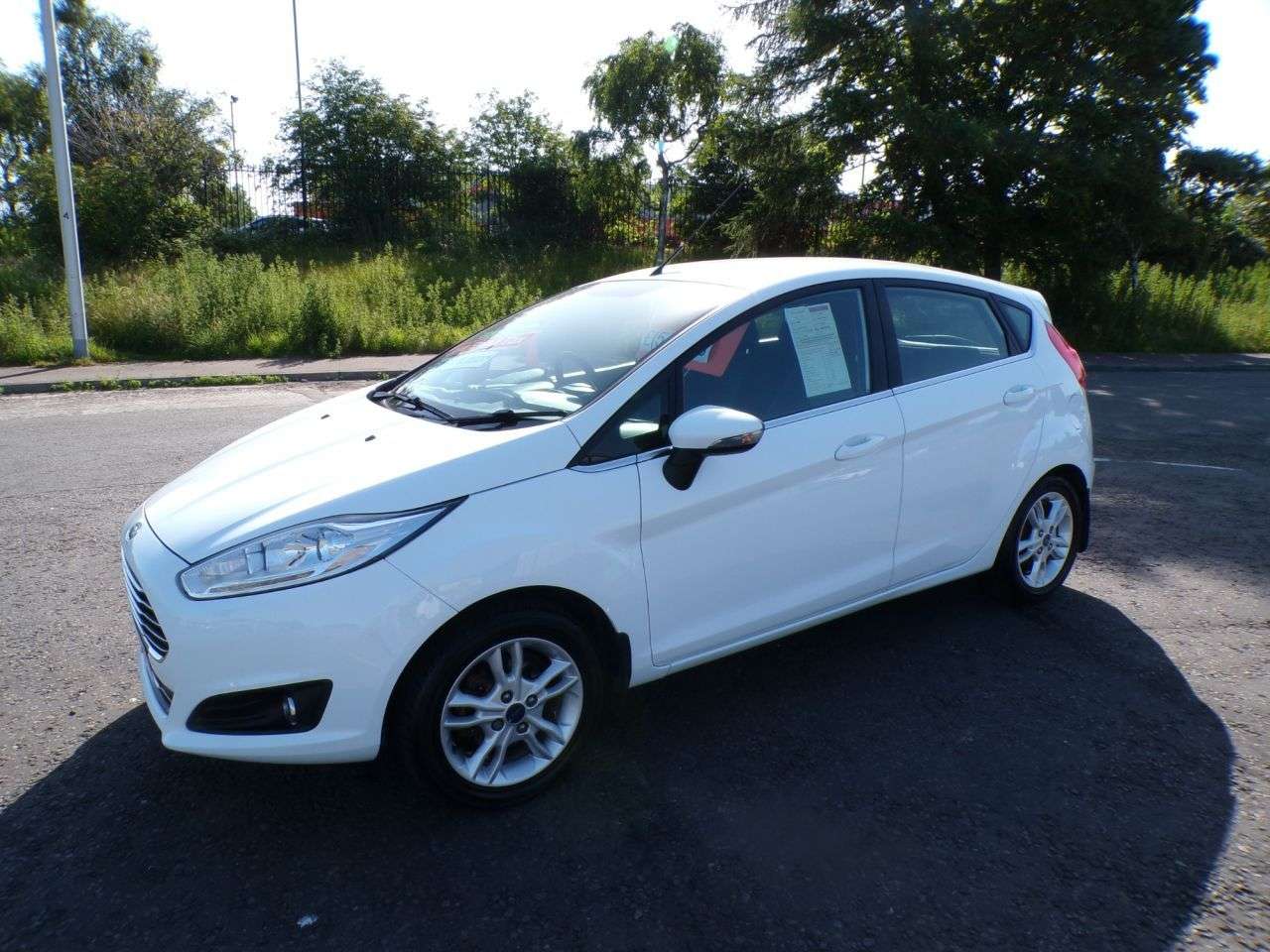 A 2016 FORD FIESTA 1.0T ZETEC 2016,Bluetooth,Parking Sensors,DAB,65mpg,£20 Tax,Superb Conditio A 2016 FORD FIESTA 1.0T ZETEC 2016,Bluetooth,Parking Sensors,DAB,65mpg,£20 Tax,Superb Conditio