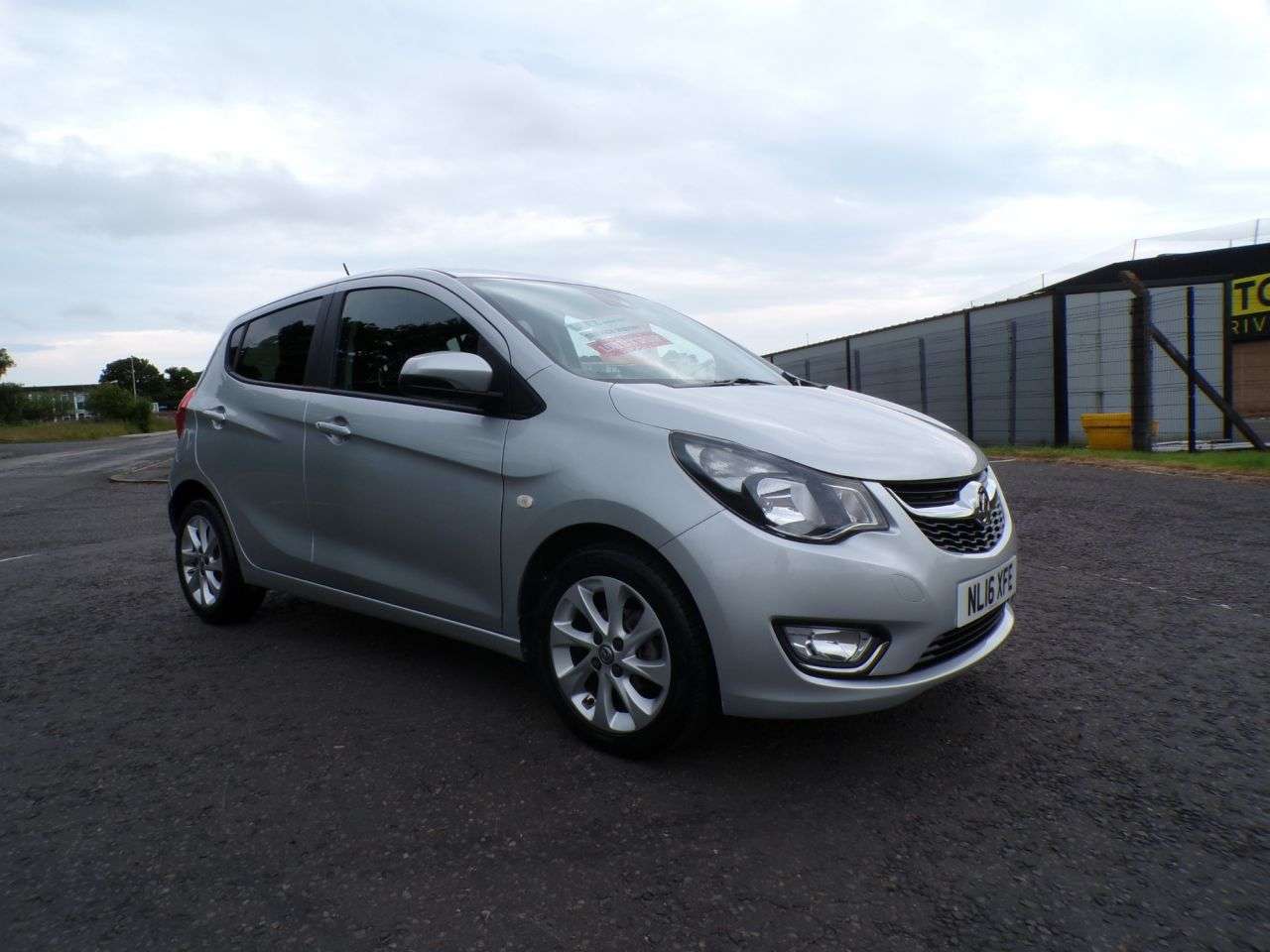 A 2016 VAUXHALL VIVA 1.0i SL 2016,Bluetooth,Cruise,Parking Sensors,62mpg,£20 Tax,Ulez Compliant A 2016 VAUXHALL VIVA 1.0i SL 2016,Bluetooth,Cruise,Parking Sensors,62mpg,£20 Tax,Ulez Compliant