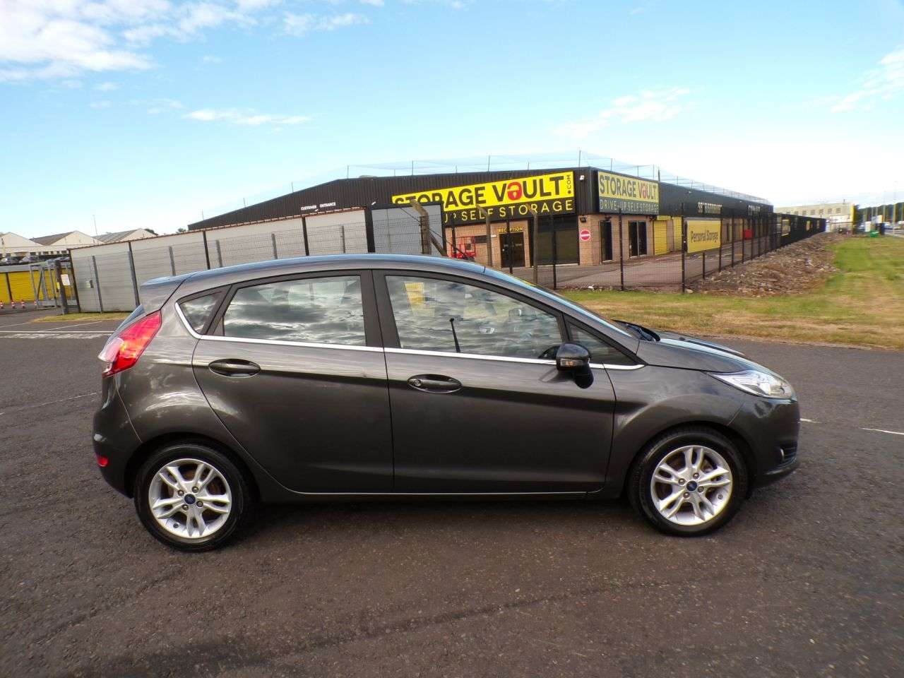 A 2017 FORD FIESTA 1.0T Zetec 2017,Sat Nav,Bluetooth,DAB,Air Con,65mpg,£20 Road Tax,F.S.H,Ulez A 2017 FORD FIESTA 1.0T Zetec 2017,Sat Nav,Bluetooth,DAB,Air Con,65mpg,£20 Road Tax,F.S.H,Ulez