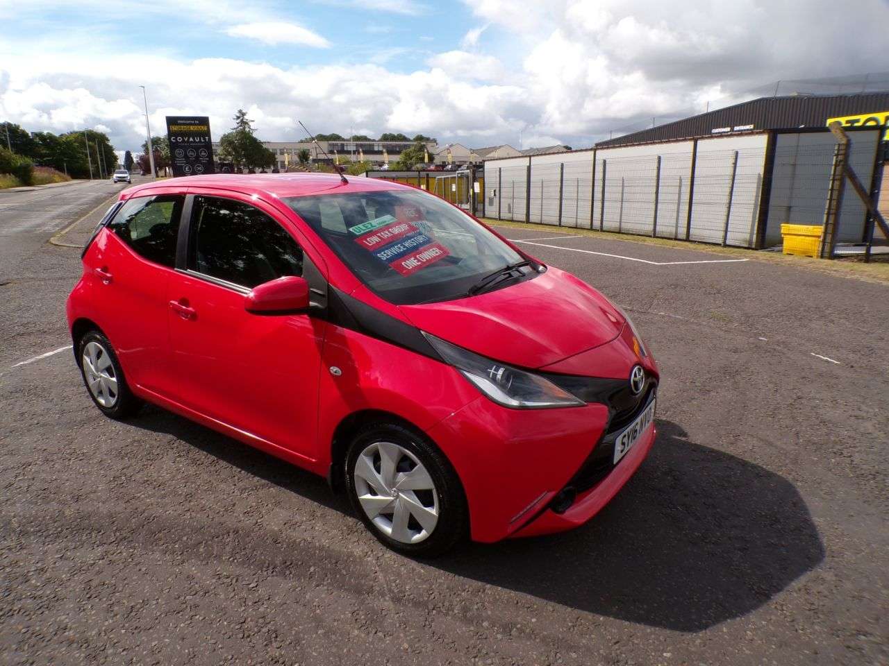 A 2016 TOYOTA AYGO 1.0 VVT-i x-play 1 Owner,Low Mileage,F.S.H,Reverse Cam,Cruise,DAB,£20 Tax,6 A 2016 TOYOTA AYGO 1.0 VVT-i x-play 1 Owner,Low Mileage,F.S.H,Reverse Cam,Cruise,DAB,£20 Tax,6