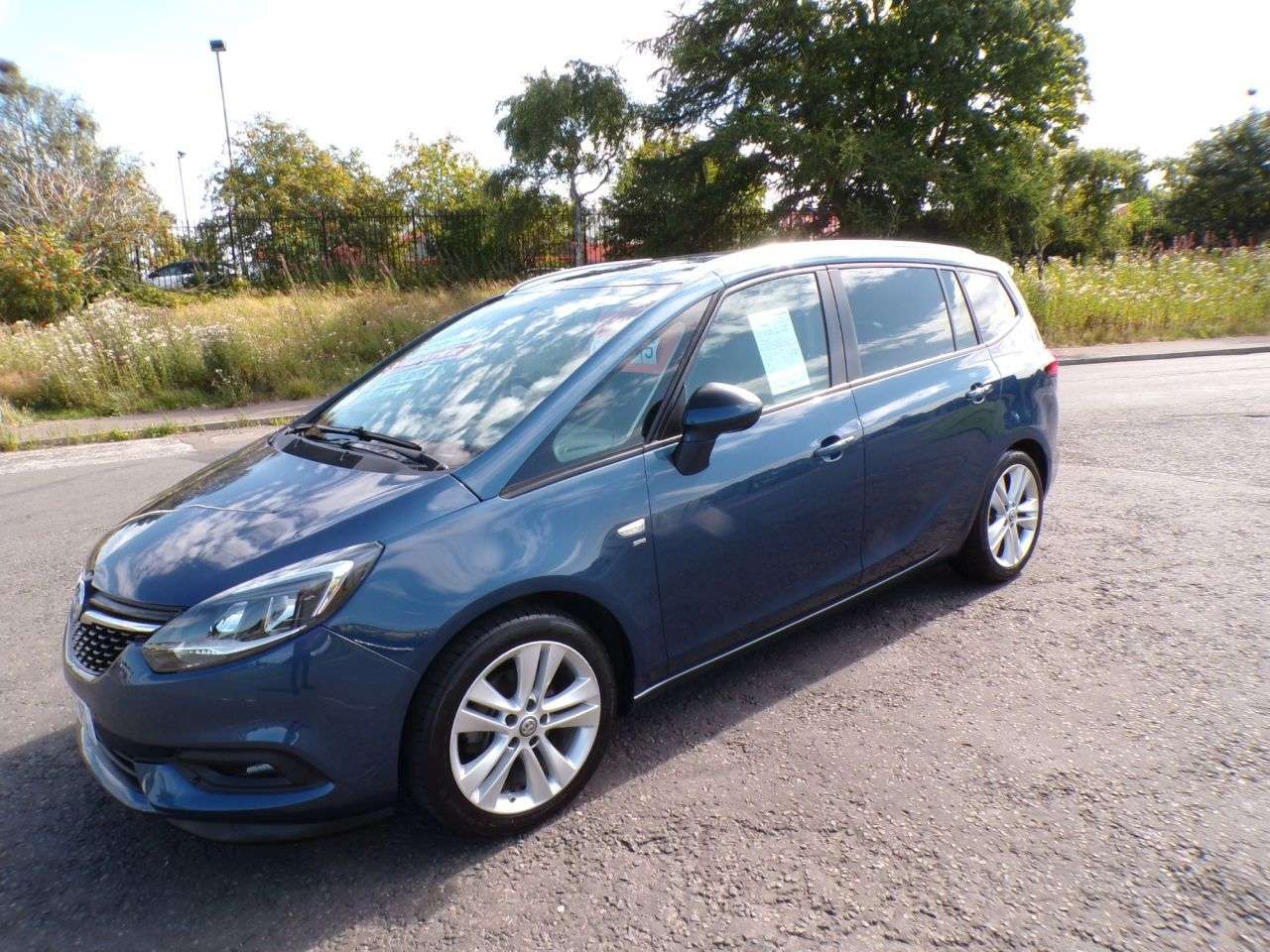 A 2017 VAUXHALL ZAFIRA TOURER 1.4i SRi 2017,7 Seater,Parking Sensors,Bluetooth,Cruise,DAB,F.S.H,Ulez Comp A 2017 VAUXHALL ZAFIRA TOURER 1.4i SRi 2017,7 Seater,Parking Sensors,Bluetooth,Cruise,DAB,F.S.H,Ulez Comp