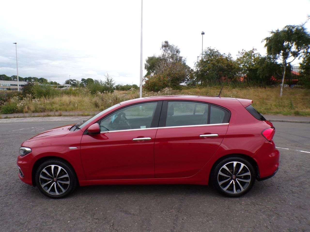 A 2017 FIAT TIPO 1.4 Lounge,2017,Sat Nav,Reversing Cam,Cruise Control,DAB,F.S.H,Ulez Complia A 2017 FIAT TIPO 1.4 Lounge,2017,Sat Nav,Reversing Cam,Cruise Control,DAB,F.S.H,Ulez Complia