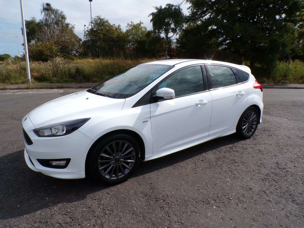 A 2017 FORD FOCUS 1.0T ST-Line,2017,1 Owner,Sat Nav,Bluetooth,DAB,60mpg,£20 Tax,Ulez Complian A 2017 FORD FOCUS 1.0T ST-Line,2017,1 Owner,Sat Nav,Bluetooth,DAB,60mpg,£20 Tax,Ulez Complian