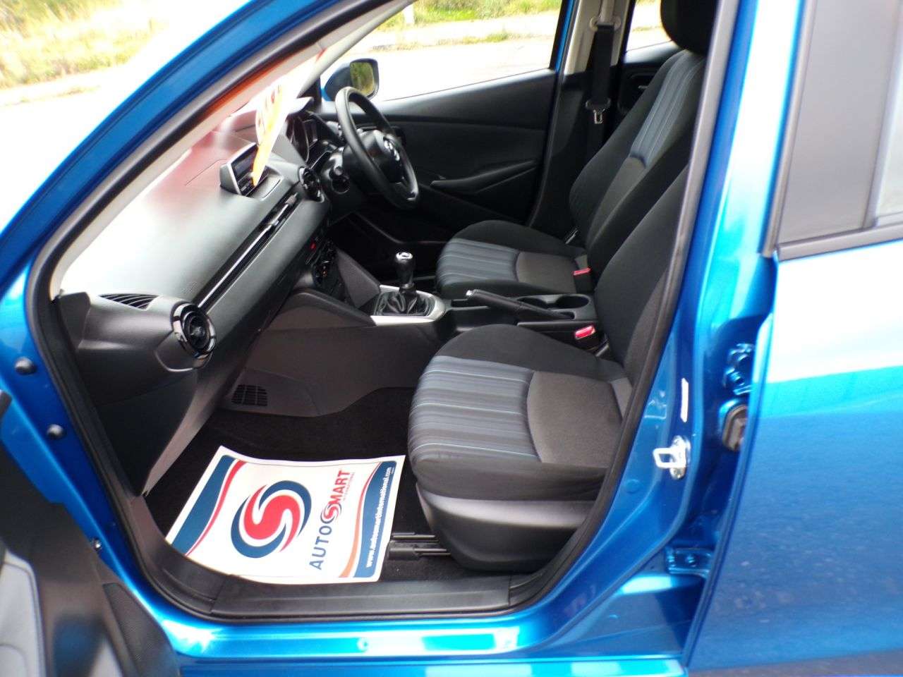 2015 MAZDA MAZDA2 2015 MAZDA MAZDA2