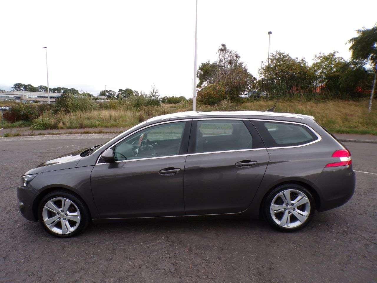 2017 PEUGEOT 308 SW 2017 PEUGEOT 308 SW