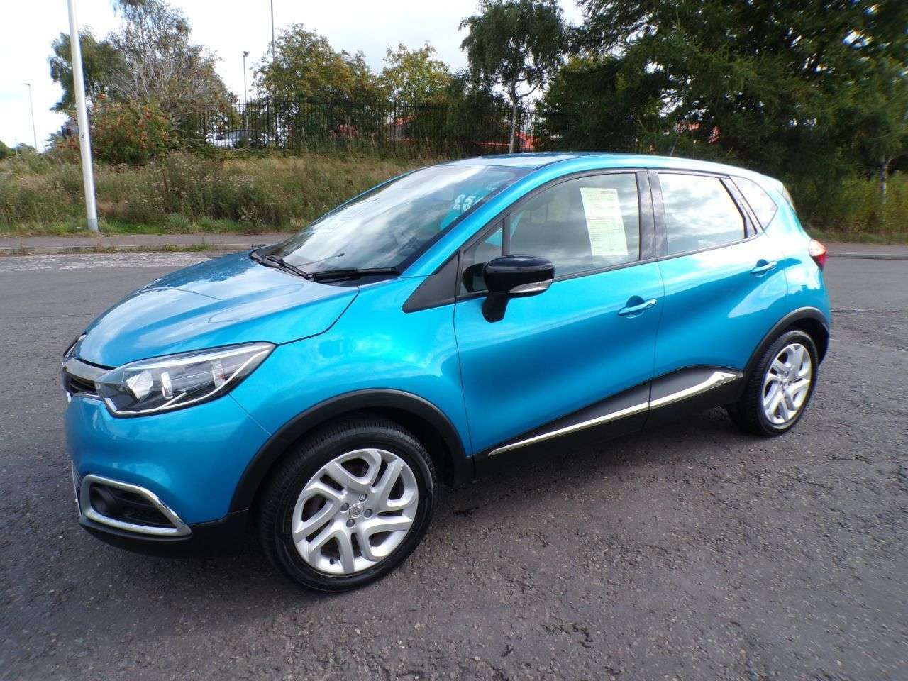 A 2017 RENAULT CAPTUR 1.5 dCi Dynamique Nav 2017,£20 Tax,78mpg,Sat Nav,Bluetooth,DAB,Cruise,F.S.H A 2017 RENAULT CAPTUR 1.5 dCi Dynamique Nav 2017,£20 Tax,78mpg,Sat Nav,Bluetooth,DAB,Cruise,F.S.H