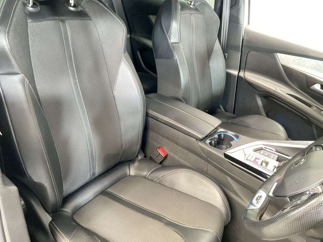 2022 PEUGEOT 3008 2022 PEUGEOT 3008