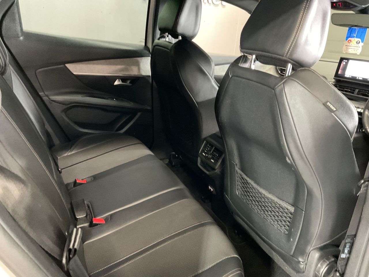 2022 PEUGEOT 3008 2022 PEUGEOT 3008