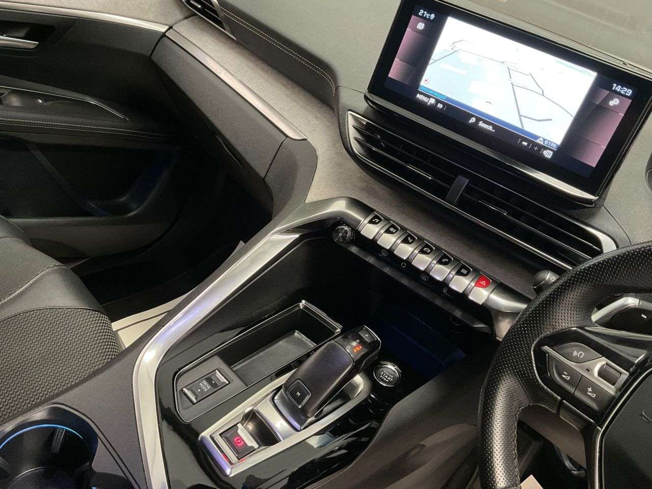 2022 PEUGEOT 3008 2022 PEUGEOT 3008