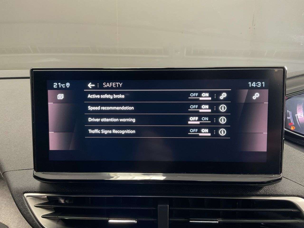 2022 PEUGEOT 3008 2022 PEUGEOT 3008