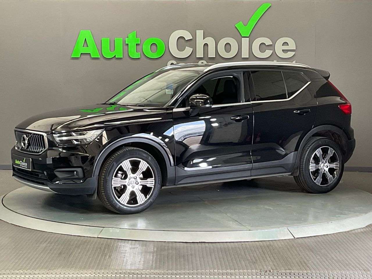 2020 VOLVO XC40 2020 VOLVO XC40