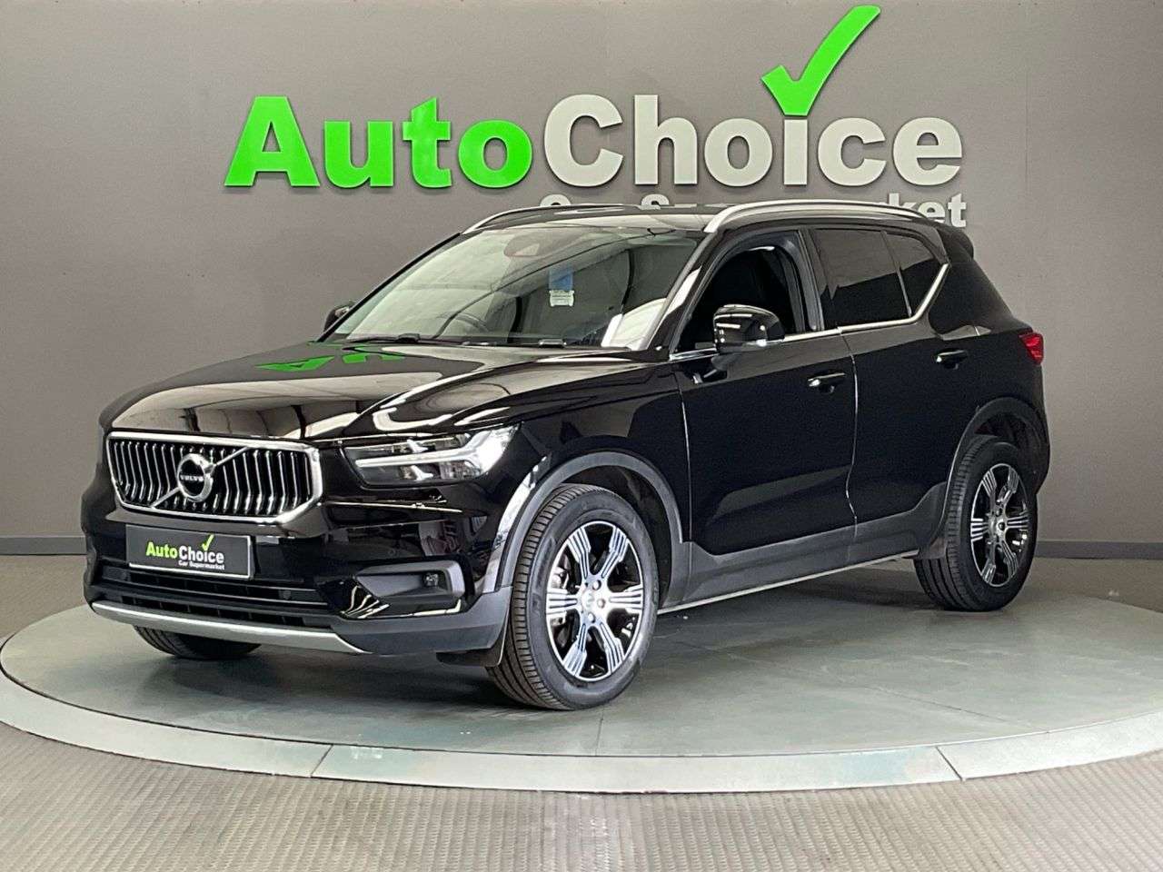 2020 VOLVO XC40 2020 VOLVO XC40