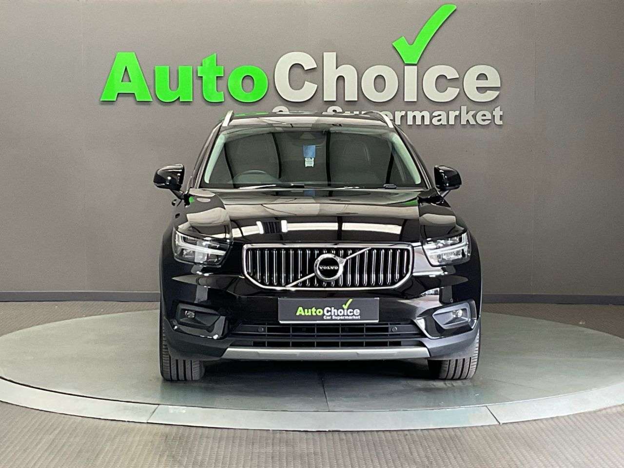 2020 VOLVO XC40 2020 VOLVO XC40