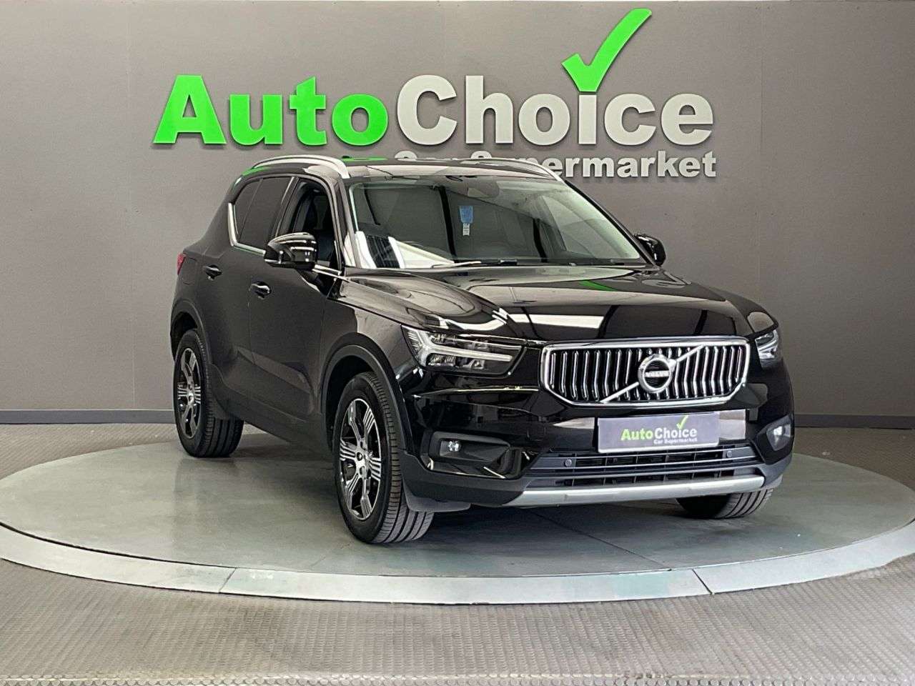 2020 VOLVO XC40 2020 VOLVO XC40