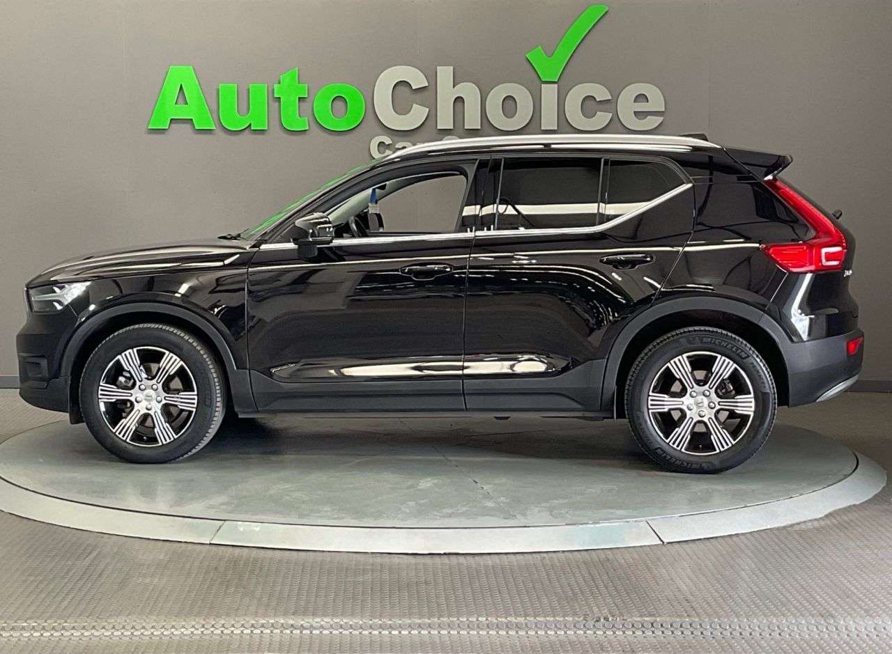 2020 VOLVO XC40 2020 VOLVO XC40