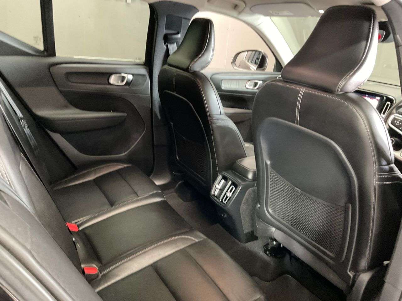 2020 VOLVO XC40 2020 VOLVO XC40