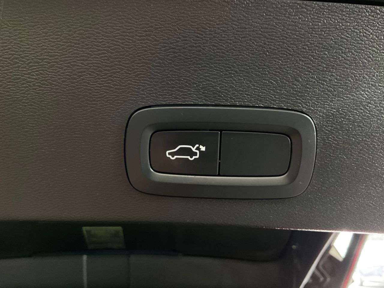 2020 VOLVO XC40 2020 VOLVO XC40