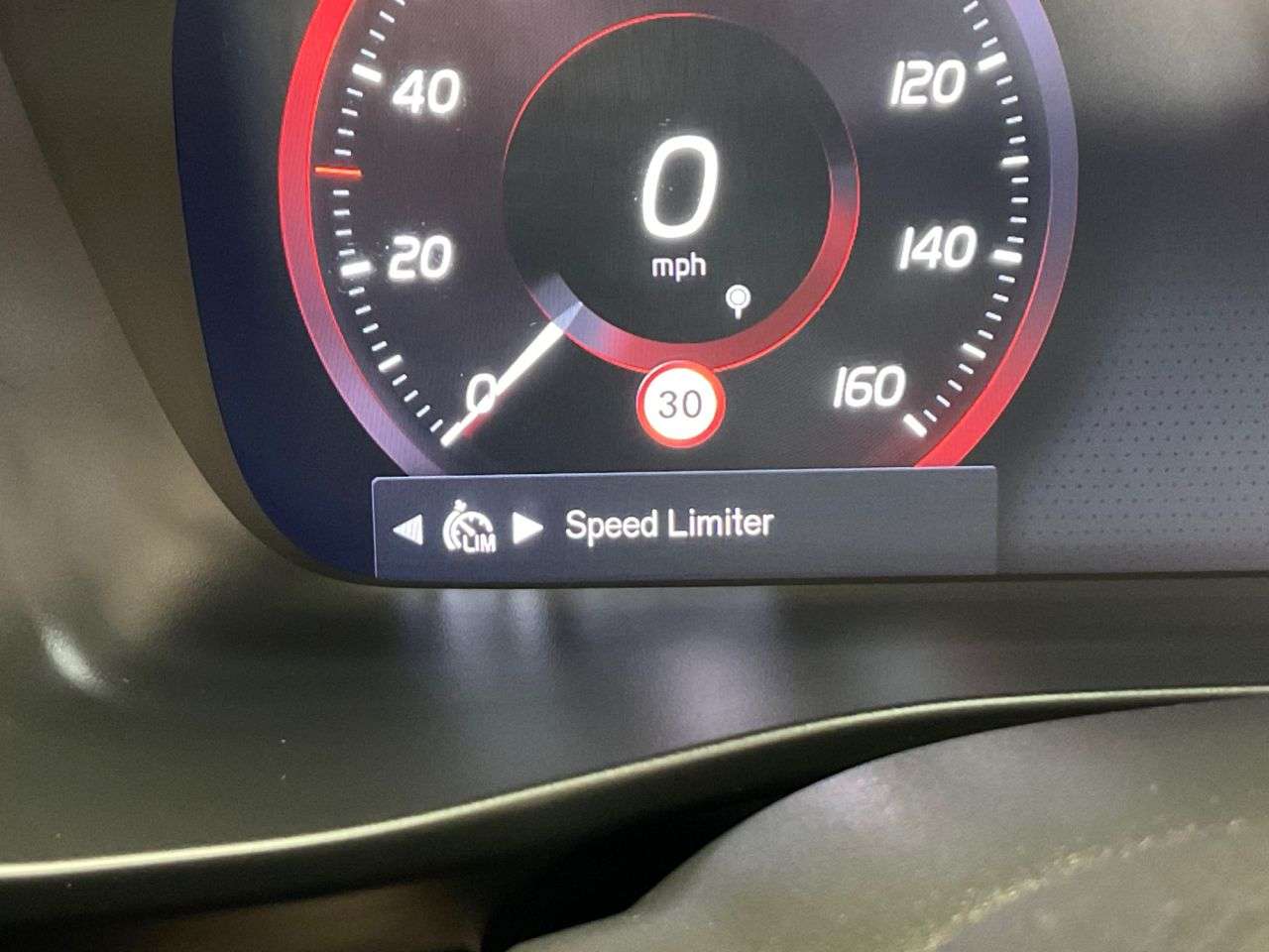 2020 VOLVO XC40 2020 VOLVO XC40