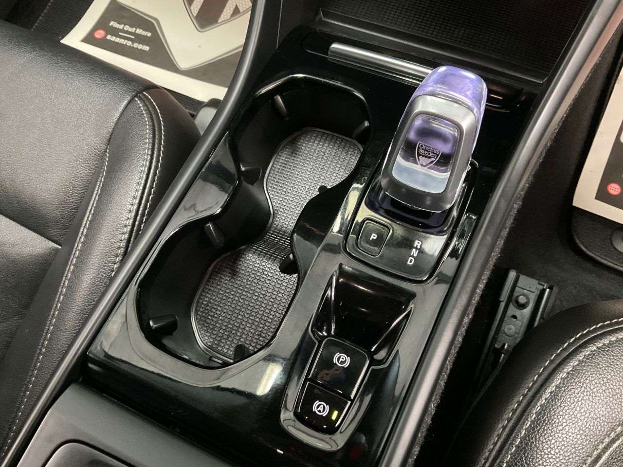 2020 VOLVO XC40 2020 VOLVO XC40