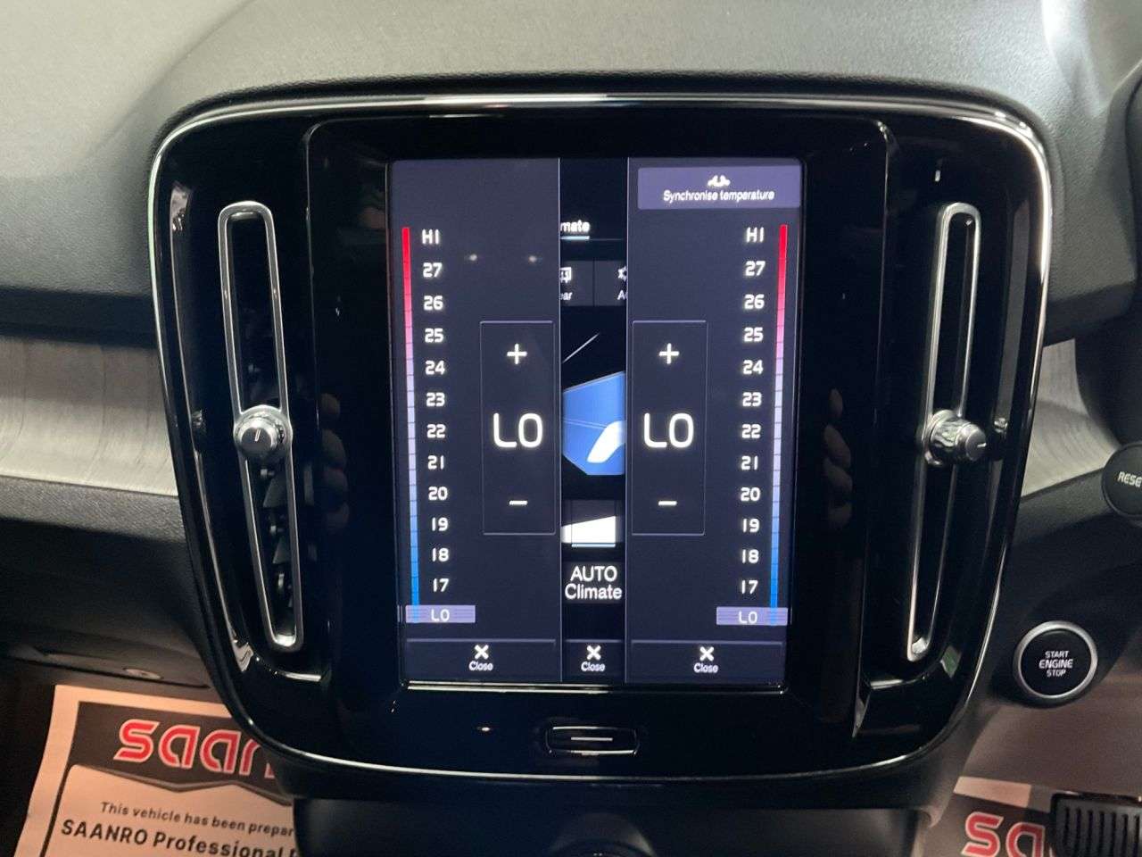 2020 VOLVO XC40 2020 VOLVO XC40