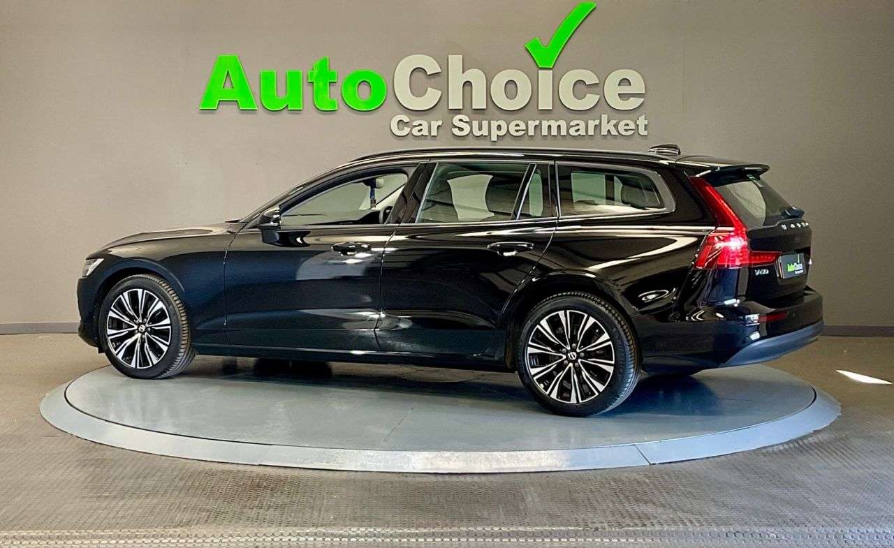 2023 VOLVO V60 2023 VOLVO V60