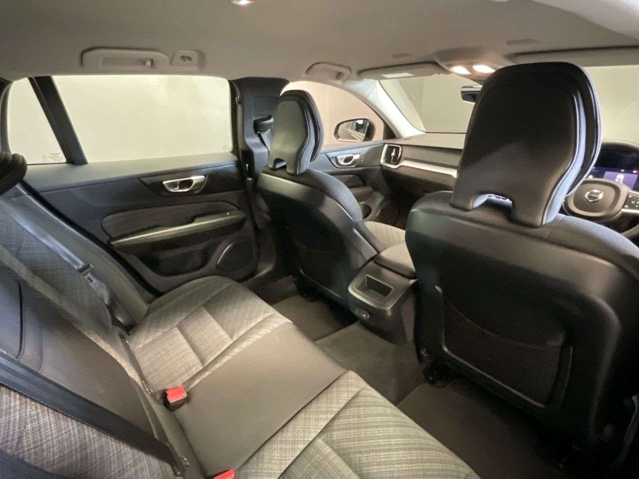 2023 VOLVO V60 2023 VOLVO V60